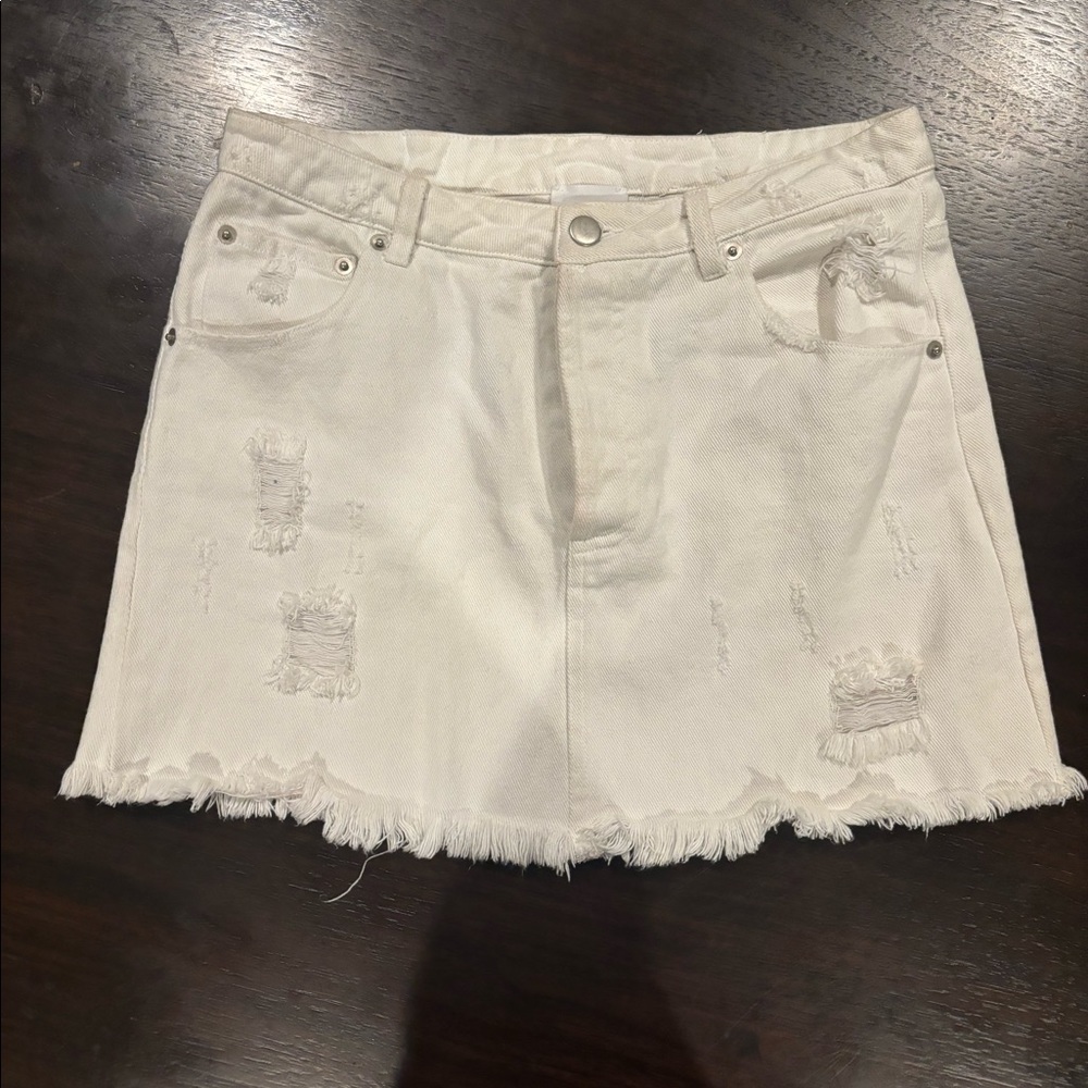 white denim skirt